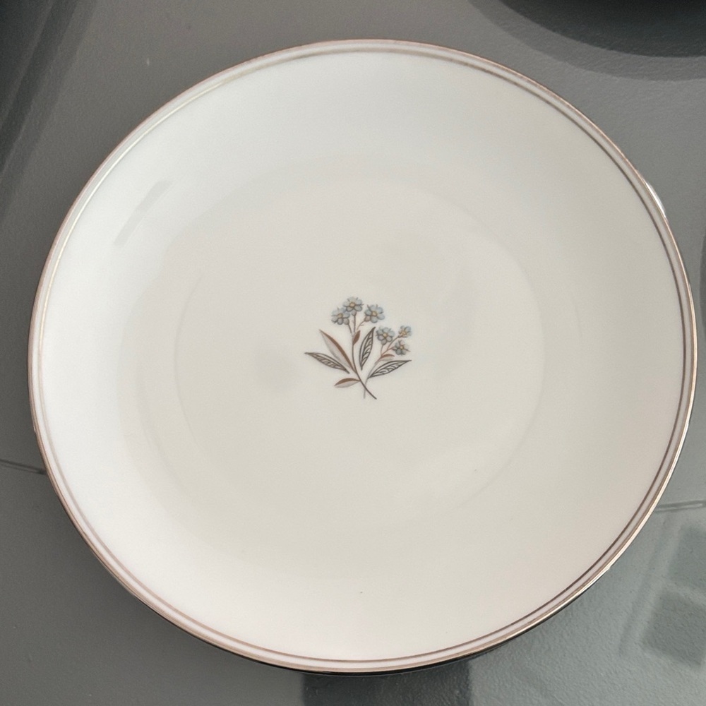 Noritake China Bessie 5788 White with blue flowers bread plates set  of 3 -